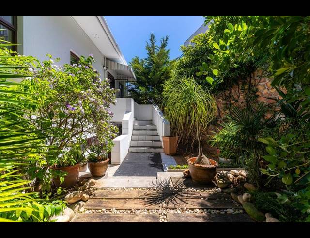 3 BEDROOM HOUSE FOR SALE IN LLANDUDNO